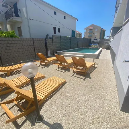 Διαμέρισμα Grey *